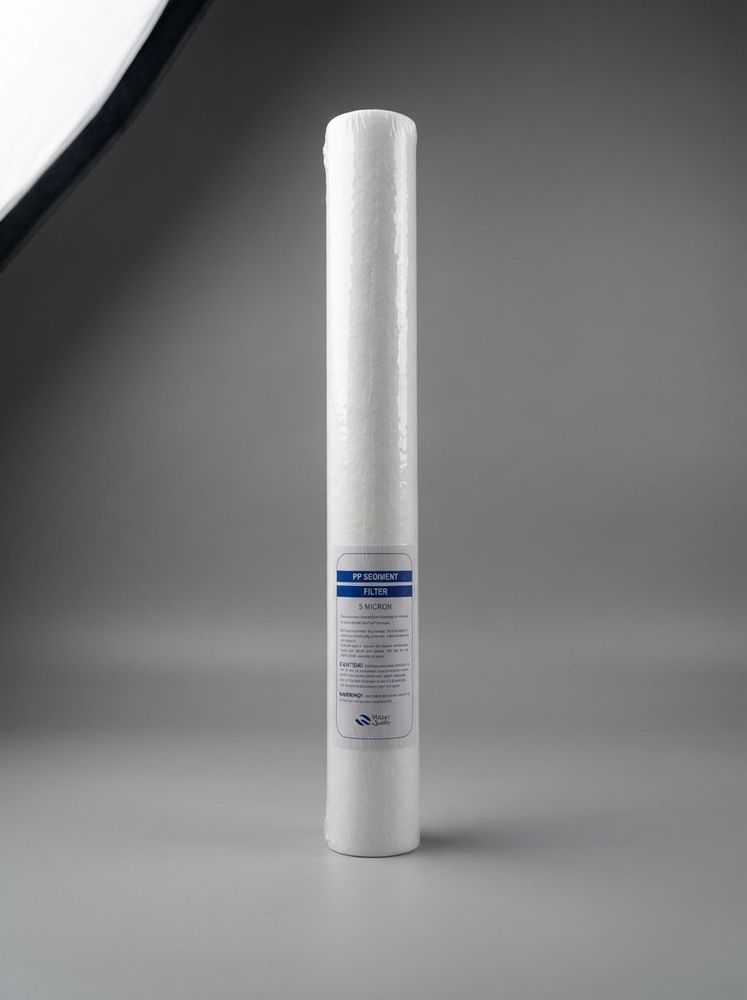 Filtro de polipropileno de 20 pulgadas (formato largo). Retiene sedimentos de 5 micras con mayor capacidad y vida útil.