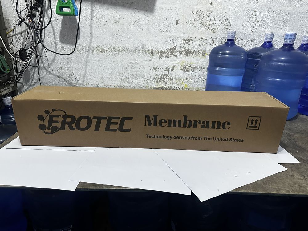 Membrana industrial de 8 pulgadas (8040) serie ULP (Ultra Baja Presión). Diseñada para plantas de alto caudal con máxima eficiencia energética. 3