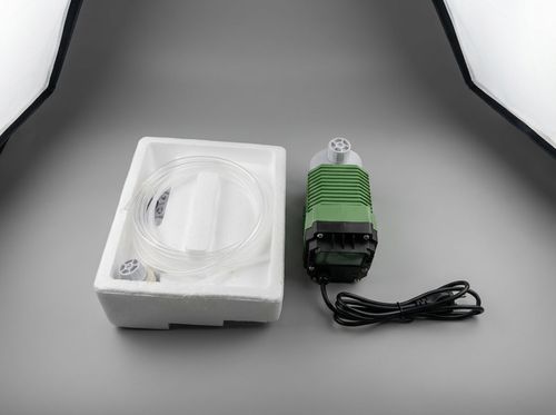 Bomba dosificadora para dosificación precisa de químicos en sistemas de agua e industria, con caudal regulable y operación confiable.